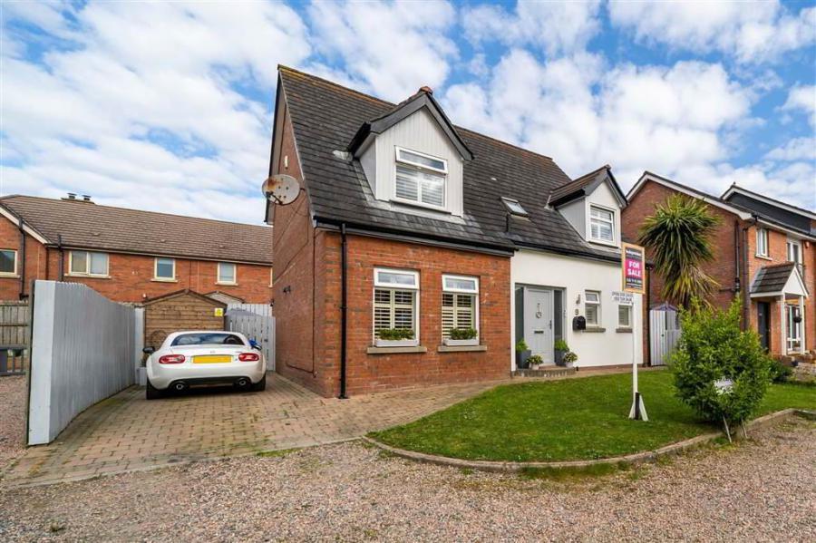 9 Woodvale Gardens