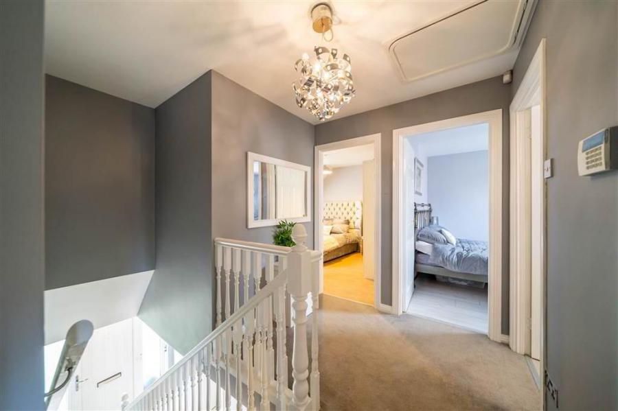 9 Woodvale Gardens