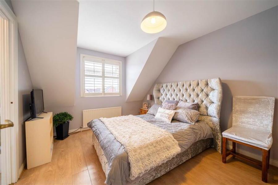 9 Woodvale Gardens