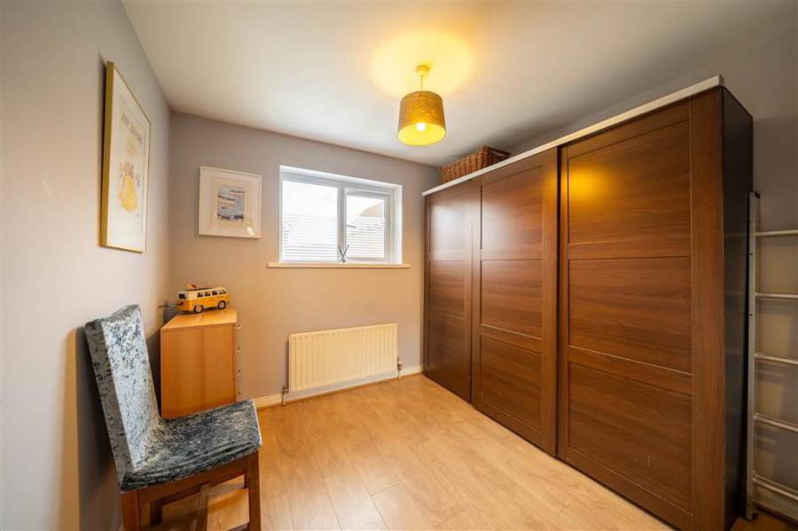9 Woodvale Gardens