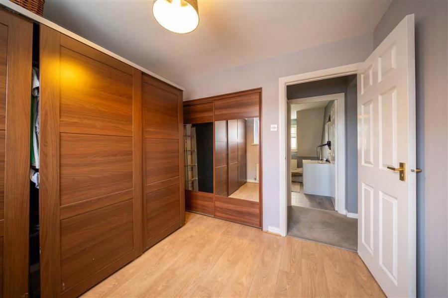 9 Woodvale Gardens