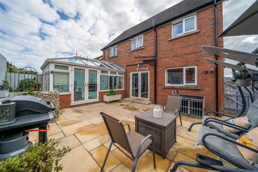 9 Woodvale Gardens