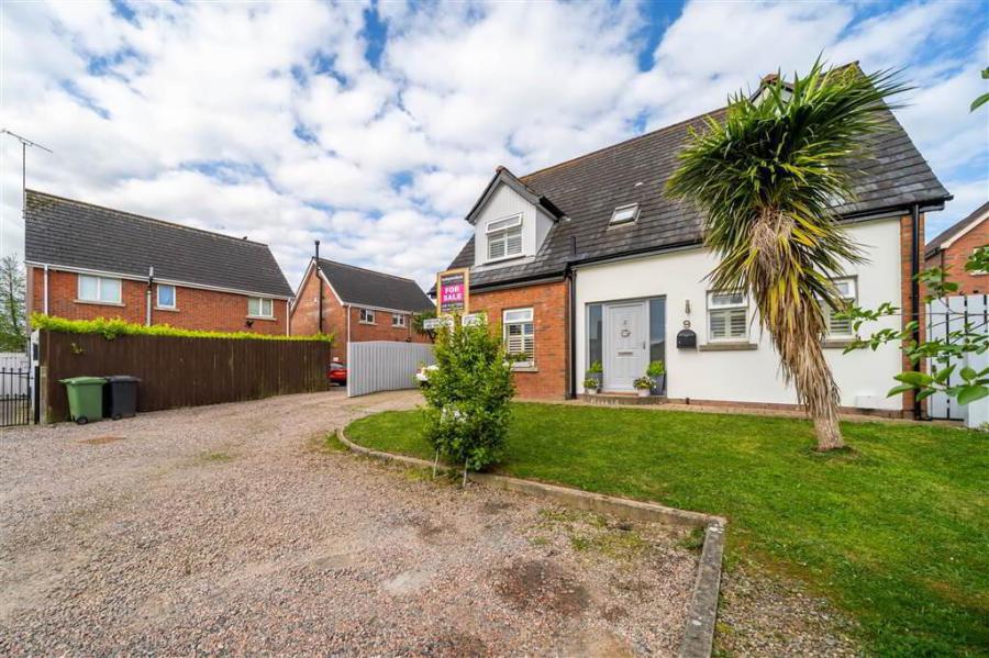 9 Woodvale Gardens