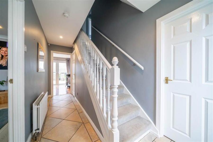 9 Woodvale Gardens