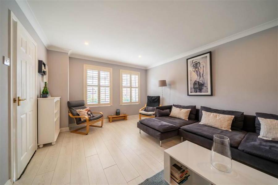 9 Woodvale Gardens
