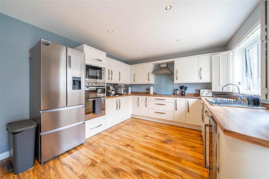 9 Woodvale Gardens