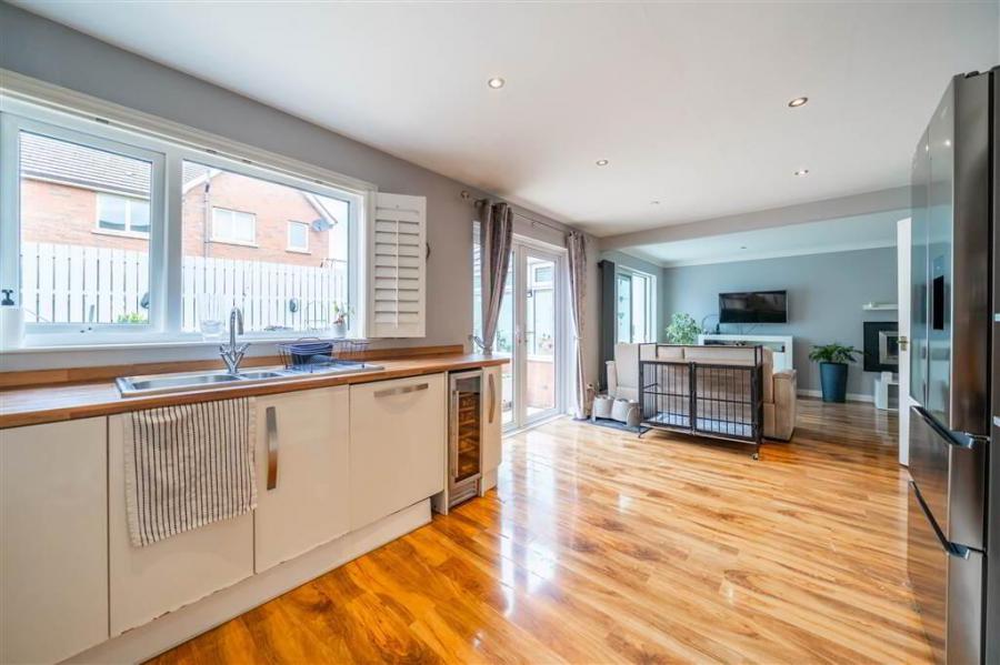 9 Woodvale Gardens