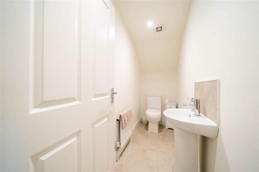 23 Helens Wood Crescent