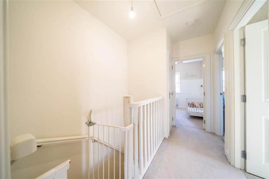 23 Helens Wood Crescent