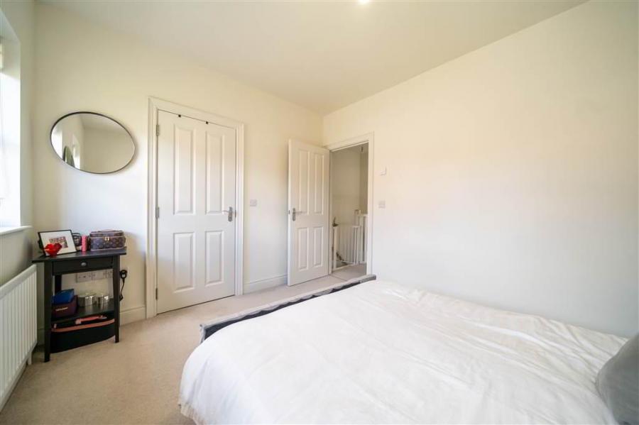 23 Helens Wood Crescent