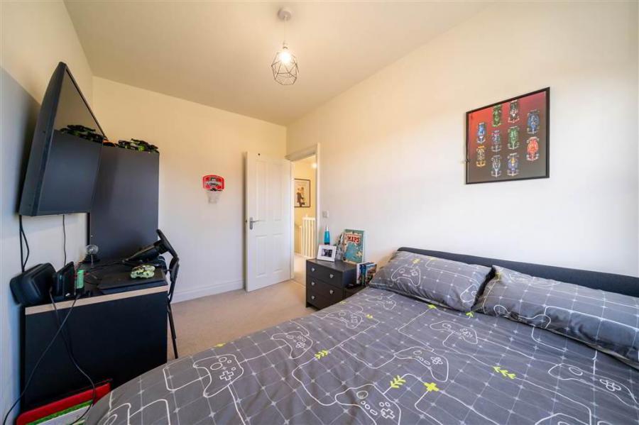 23 Helens Wood Crescent