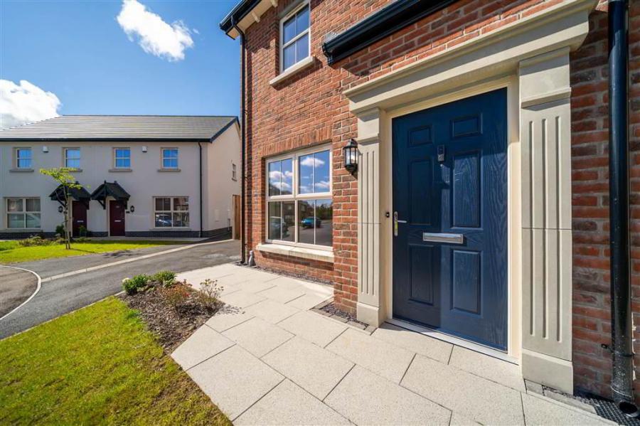 23 Helens Wood Crescent
