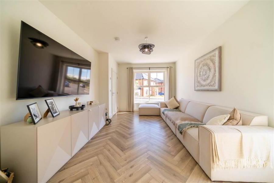23 Helens Wood Crescent