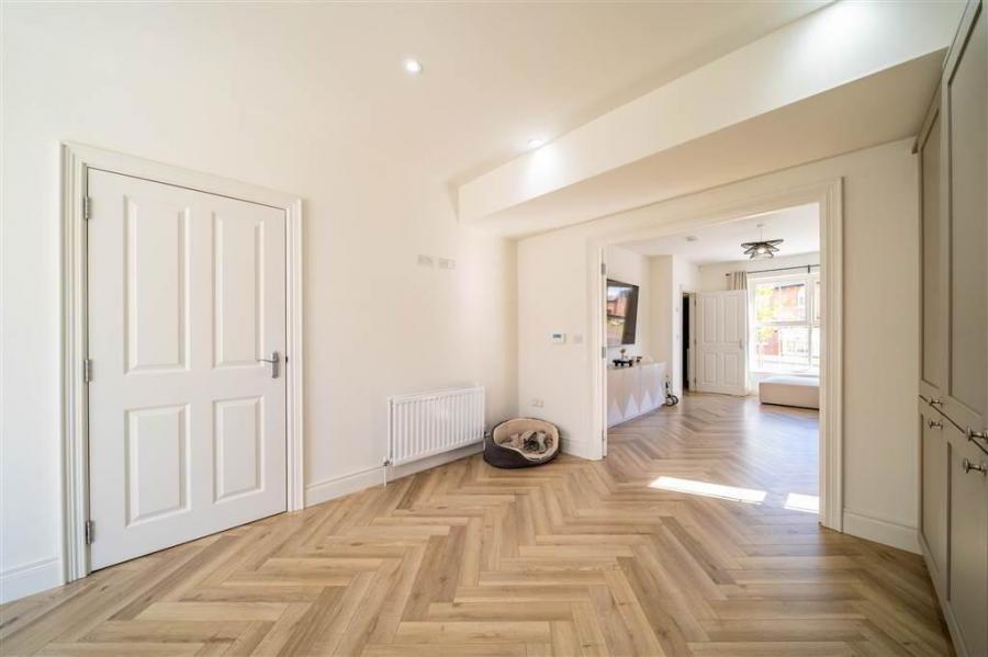 23 Helens Wood Crescent