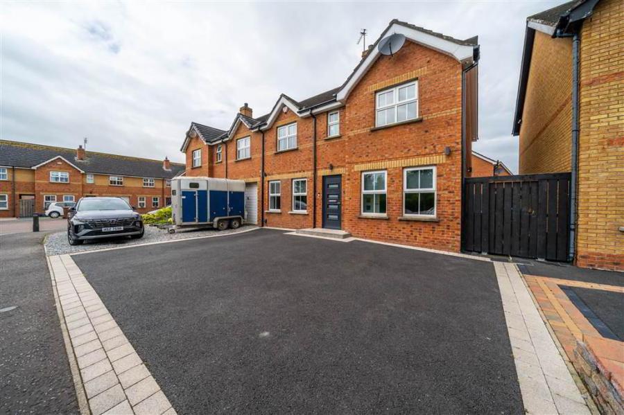 27 Cornmill Avenue