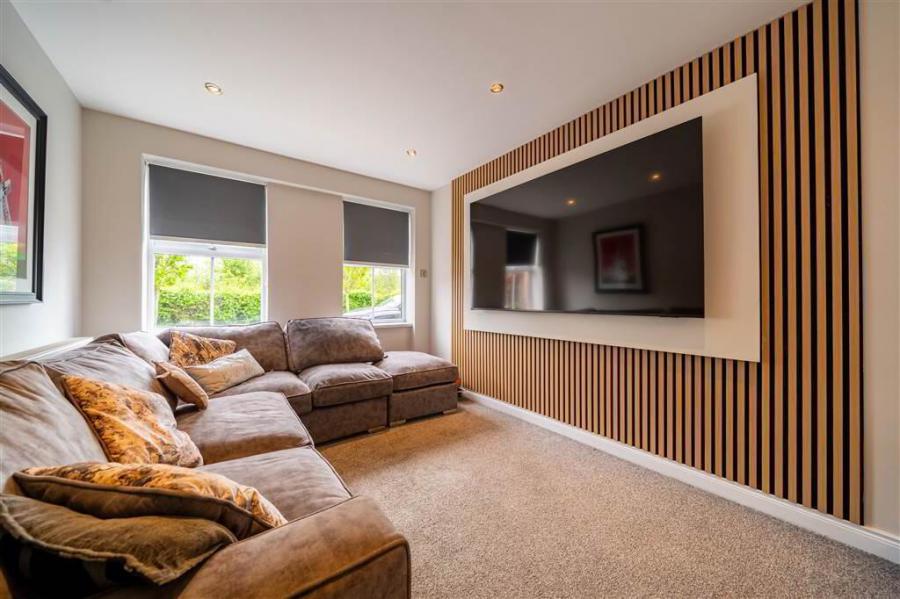 27 Cornmill Avenue