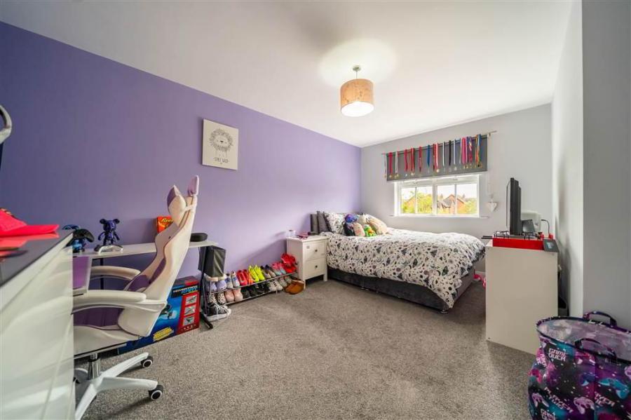 27 Cornmill Avenue