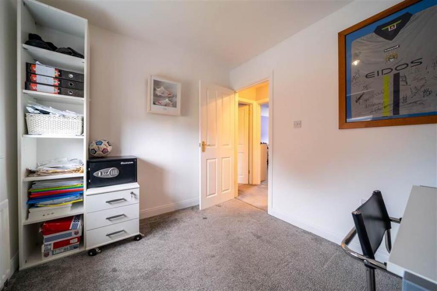 27 Cornmill Avenue
