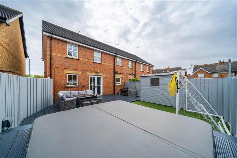 27 Cornmill Avenue