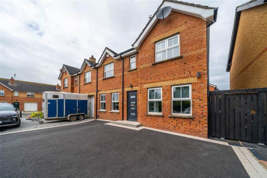 27 Cornmill Avenue