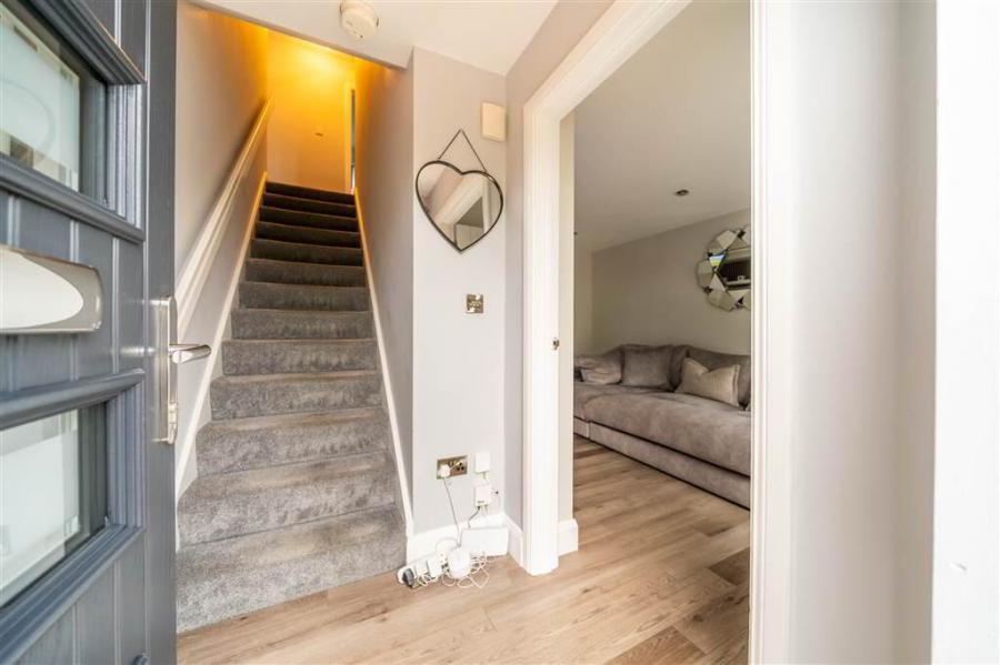 27 Cornmill Avenue