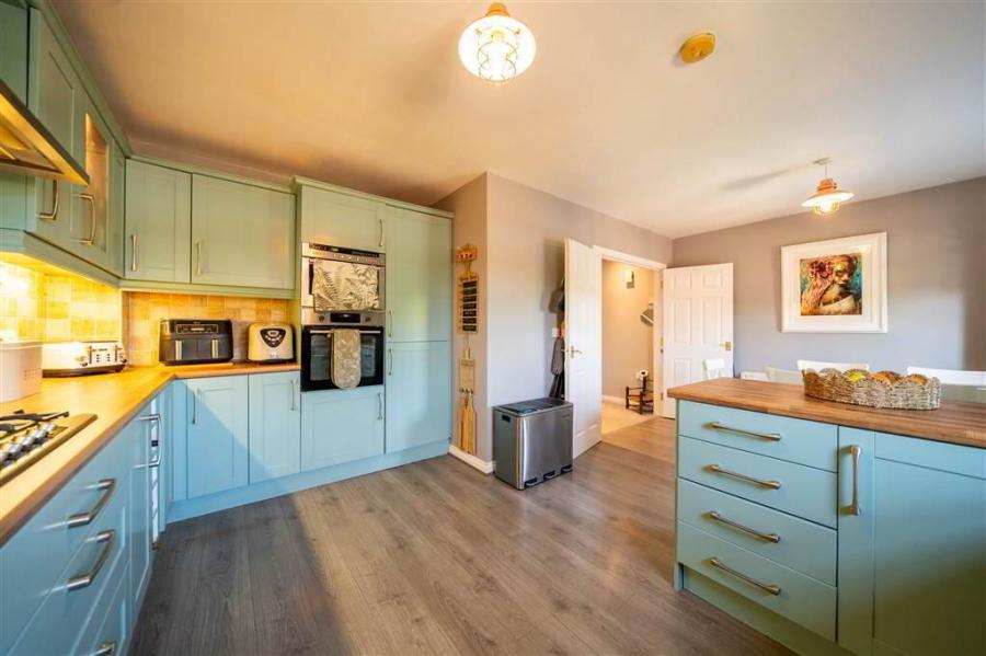 3 Lineybrook Cottages