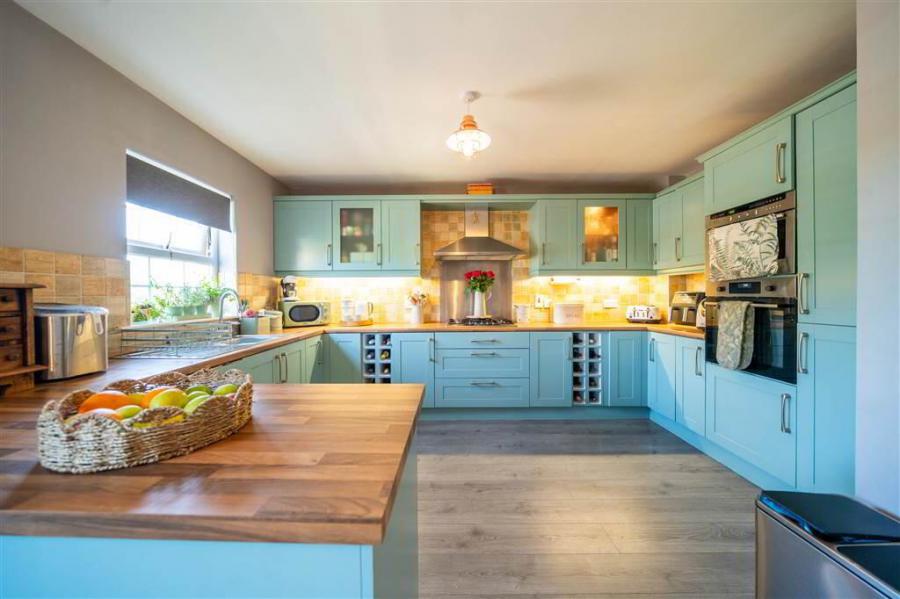 3 Lineybrook Cottages