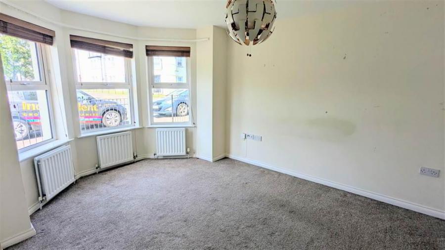 157 Linen Crescent