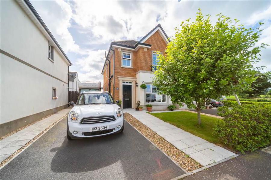 14 Rocklyn Drive