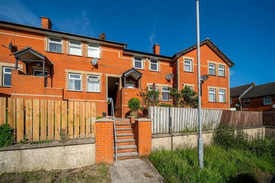 6 Gibsons Green