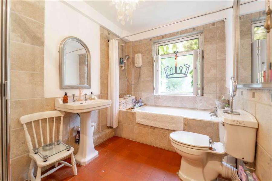 Belvedere Lodge, 53 High Bangor Road