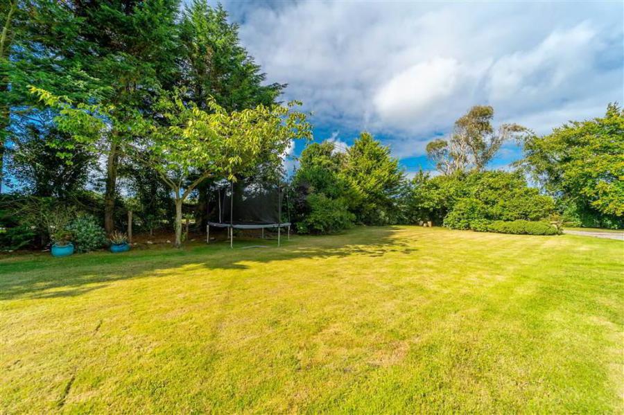 Belvedere Lodge, 53 High Bangor Road