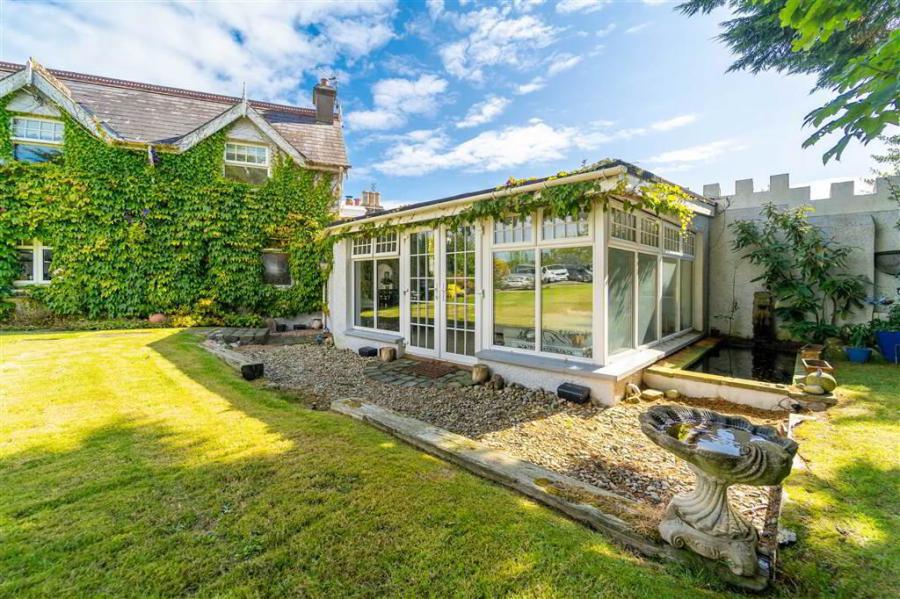 Belvedere Lodge, 53 High Bangor Road