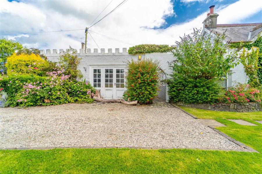 Belvedere Lodge, 53 High Bangor Road