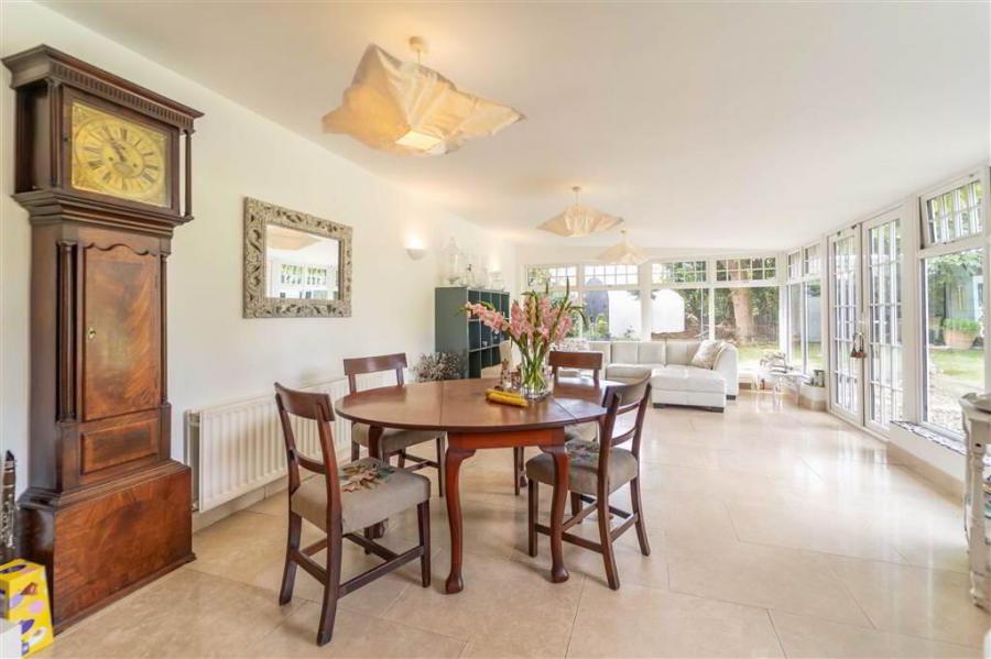 Belvedere Lodge, 53 High Bangor Road