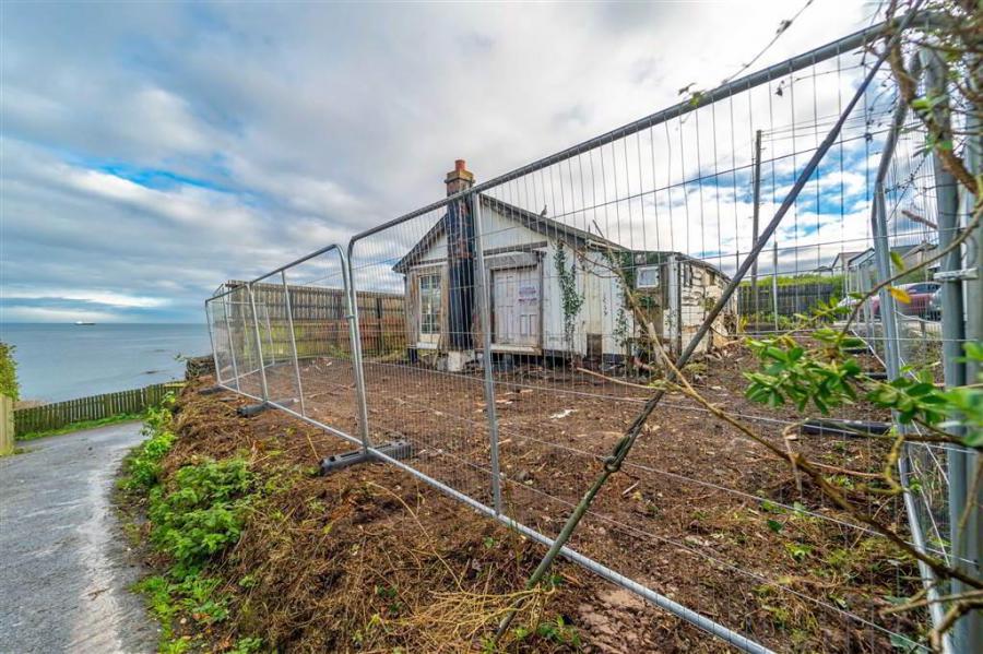 8 Andrews Shorefield