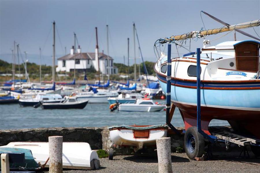 8 Andrews Shorefield