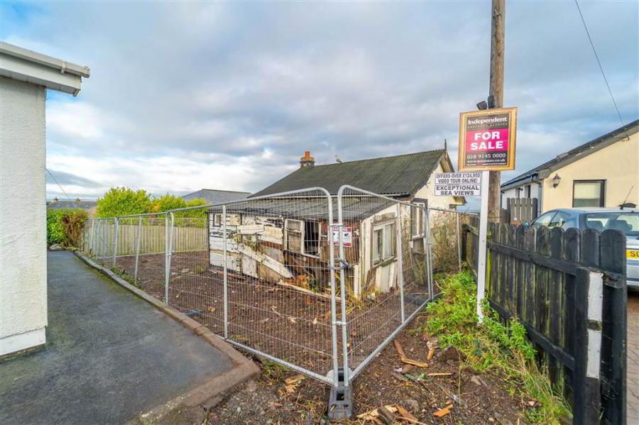 8 Andrews Shorefield