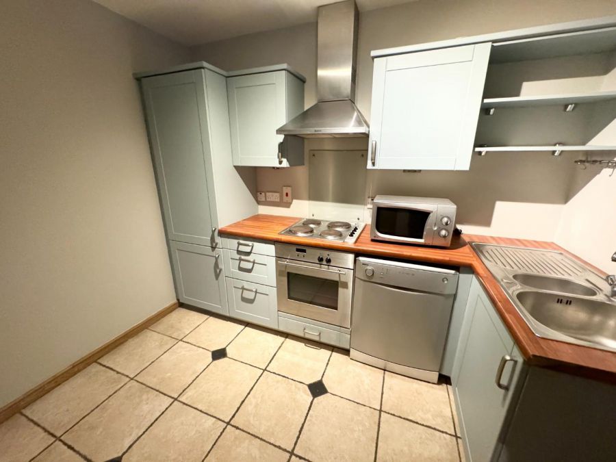 401, College Place Strand Road