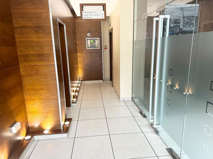 401, College Place Strand Road