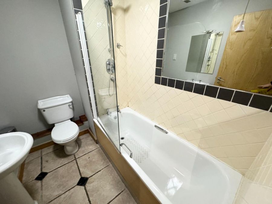 401, College Place Strand Road