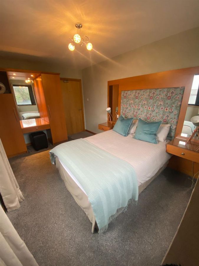 404 College Place, 110 Strand Road