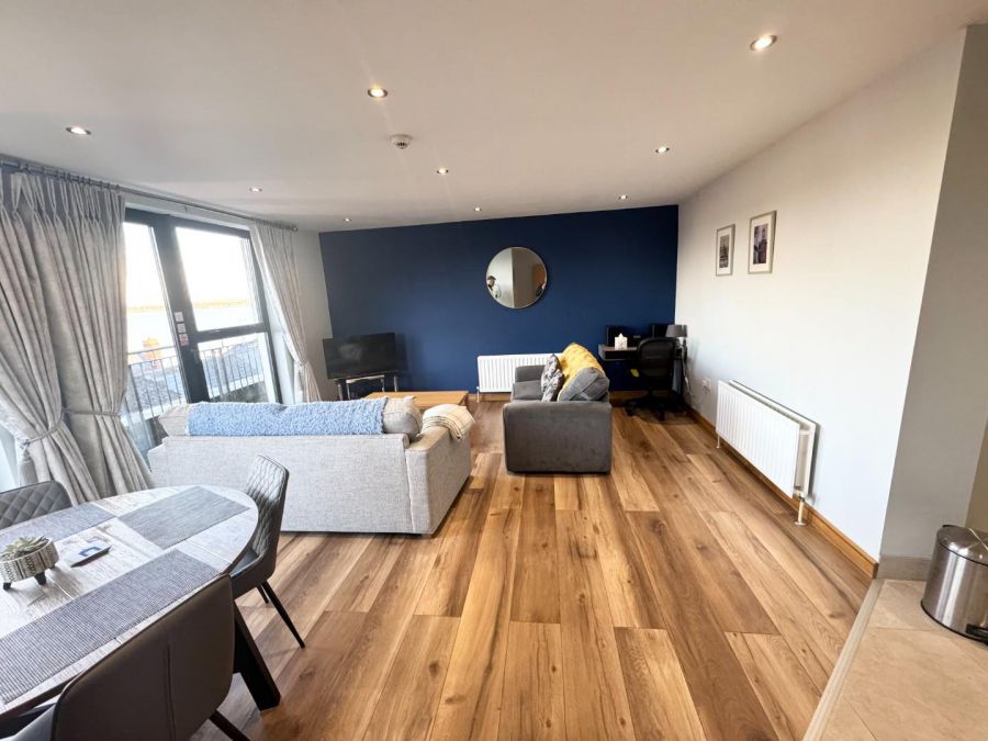 404 College Place, 110 Strand Road