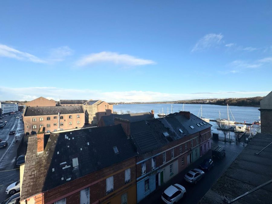 404 College Place, 110 Strand Road