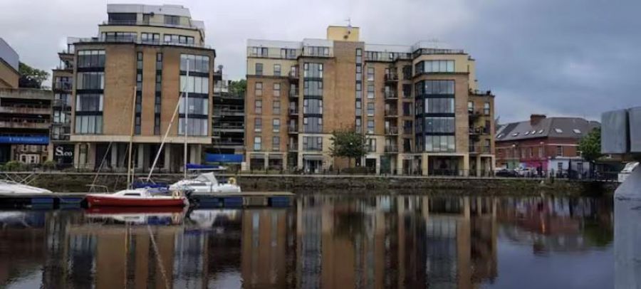 304 College Place, 110 Strand Road