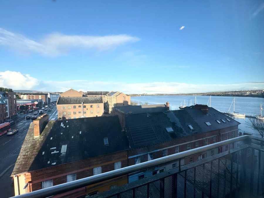 304 College Place, 110 Strand Road