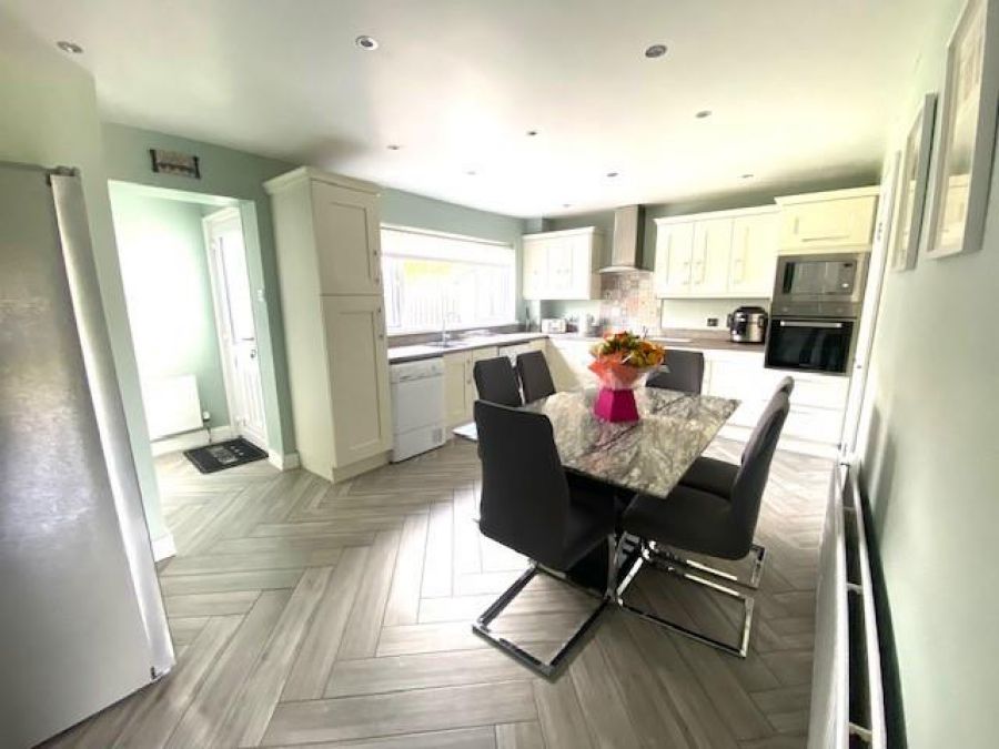 14 Drumlaheen Crescent