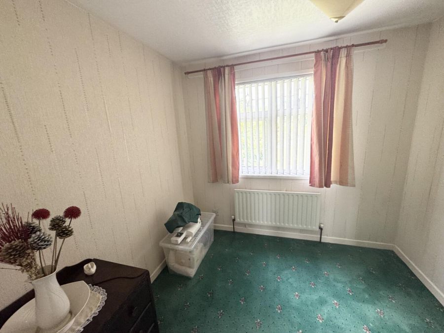 1 Meadow View Crescent