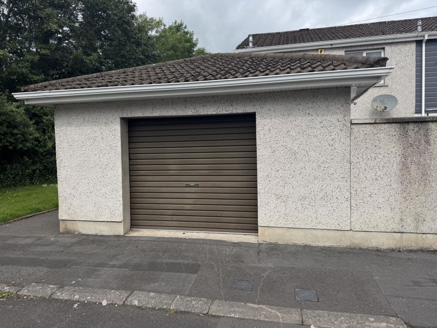 1 Meadow View Crescent