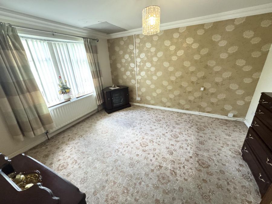 1 Meadow View Crescent